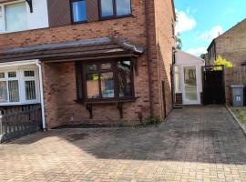 Relaxing retreat close by the lakeside, hotel v destinaci Balderton