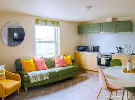 Modern Plymouth Stay Near Barbican & City Centre