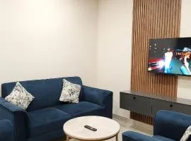 Luxe 1 Bedroom Apartment in Doha emporium B-17, Margalla views