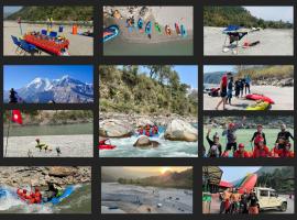 River Edge Resort Nepal, glamping site in Benighāt