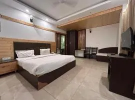 Dolphin Luxury Resort