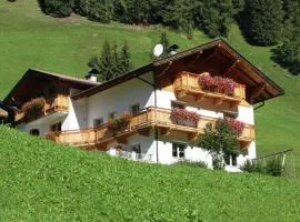 Cozy apartment in Außervillgraten