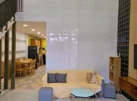Homestay 4pn, 350m from My Khe beach