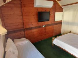 גלמפינג גולני - חווית נופש קסומה בלב חד נס, camping de lujo en Had Nes