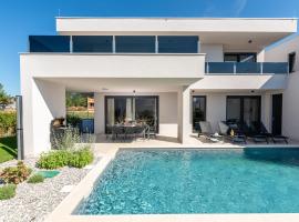 Villa Mattia, hotel v destinaci Novigrad – Istrie