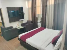 Hotel Royall Inn2