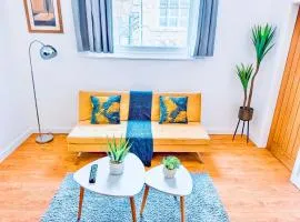 Elegant 1 bed flat, Sleeps 4, Free parking, Pet friendly, Pudsey, Leeds