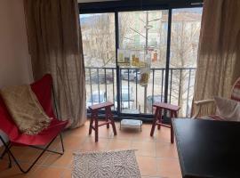 Small village house, hotel i Val Buëch-Méouge