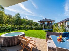 Apartament rodzinny Słoneczna Sosnówka, hotel in Sosnówka