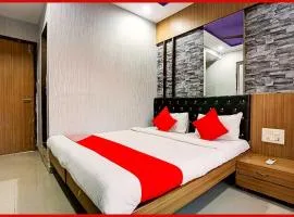Hotel Madison Blue Near Railway Station -Fully Air Conditioned Room-Hygiene And Spacious Room - A Premium Hotel