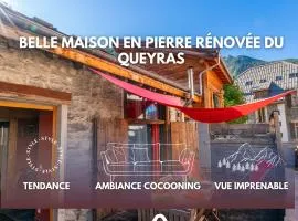 Charmante maison en pierre du Queyras - espace et luminosité