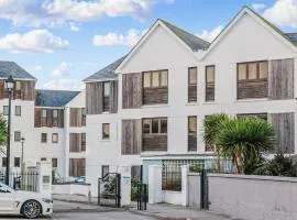 50 Bredon Court