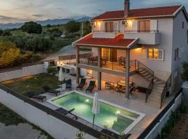 Awesome Home In Podgradina