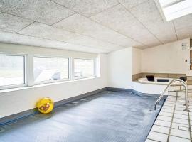 4 star holiday home in Nexø, hotelli kohteessa Snogebæk