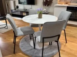 Luxury Apartment 52 - Diamond Residences
