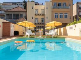 731 Costa Cabral Metro Residence, hotel no Porto