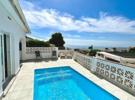Maison charmante avec piscine privée, Hotel in Torremuelle