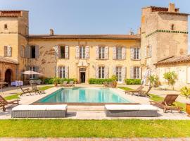 Château d'Issus, near Toulouse, France, hotel a Issus