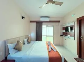 Hotel Golden Wave Near Sea Beach - Fully Air Condition with All Luxury Luxuary Rooms With Attached-Balcony Free Wifi & Lift Facilities# Boutique Services - A Top Rated Hotel IN Puri