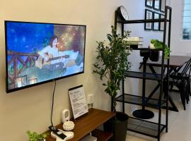 Cozy 2 Bedroom Home in Lucena with AC and Fast WiFi, hotel v destinaci Ilayang Dupay