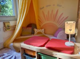 FamilienNest XXL - direkt am See, hotel in Lychen