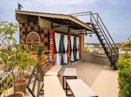 AR Lighthouse Bay Villa with Terrace Jacuzzi by Roscotel