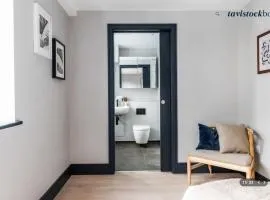 Covent Garden Inter Designer Luxury 4 Bed Apartment