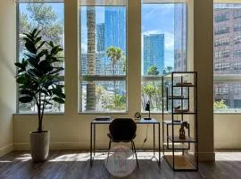 Sleek 1BR Loft in Luxury High-Rise - 103 - GL
