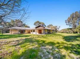 Grand 6BR Farmstay in Airport Coogee Beach&Fremantle