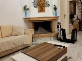 Akrata Maisonette