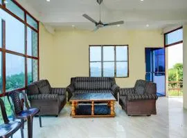 SPOT ON Hotel Saral Blue Star