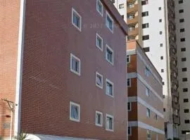 Apto Praia Grande - Aviação 200 metros da Praia