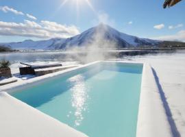 Dein Traum direkt am See, hotel com estacionamento em Walchwil