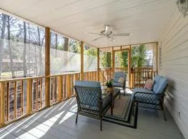 Decked Out Getaway Pine MTN Trail Pet Friendly