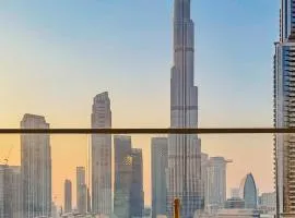 Stunning Burj Khalifa View! Steps to Dubai Mall