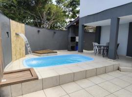 Sunny apartamentos de 1 e 2 dormitórios na Martin de Sá próximo a praia, hotel a Caraguatatuba