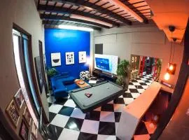 Loft 5BR, Billar, WIFI, AC, Near Beach in Old SJ