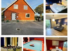 Modern 7BR Holiday Villa, hotel para golfe em R&oslash;dby
