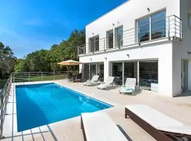 Cozy Home In Cetina With Private Swimming Pool, Can Be Inside Or Outside