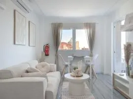 Apartamento de Diseño con Piscina cerca del Mar