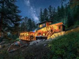 Dog Friendly, Year Round, Creekside Cabin, Hot Tub, 6 Acres