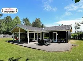 10 person holiday home in Gilleleje-By Traum