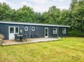 6 person holiday home in Ørsted-By Traum