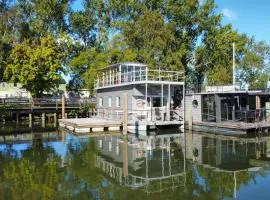 Nice Ship In Göteborg With Sauna