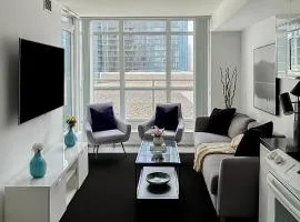 Upscale 1 Bed & Den Downtown Toronto