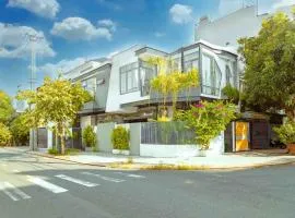 Mykhe Beach 10 minutes Free pick-up Breakfast service BBQ Private pool villa