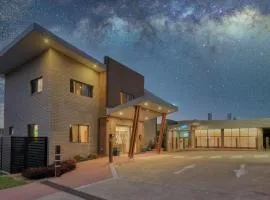 Club Maclean Motel