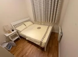 Dublin Cozy Room in Ballsbridge - near Grand Canal &Aviva