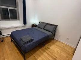 Well located studio Montreal with Parking