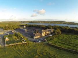 Cleggan Farm Holiday Cottages, cabaña o casa de campo en Cleggan